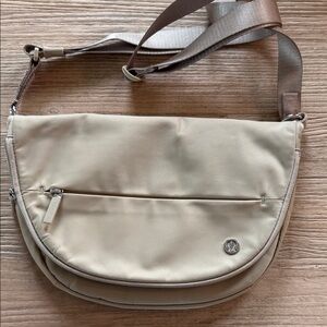 Lululemon all night festive bag tan